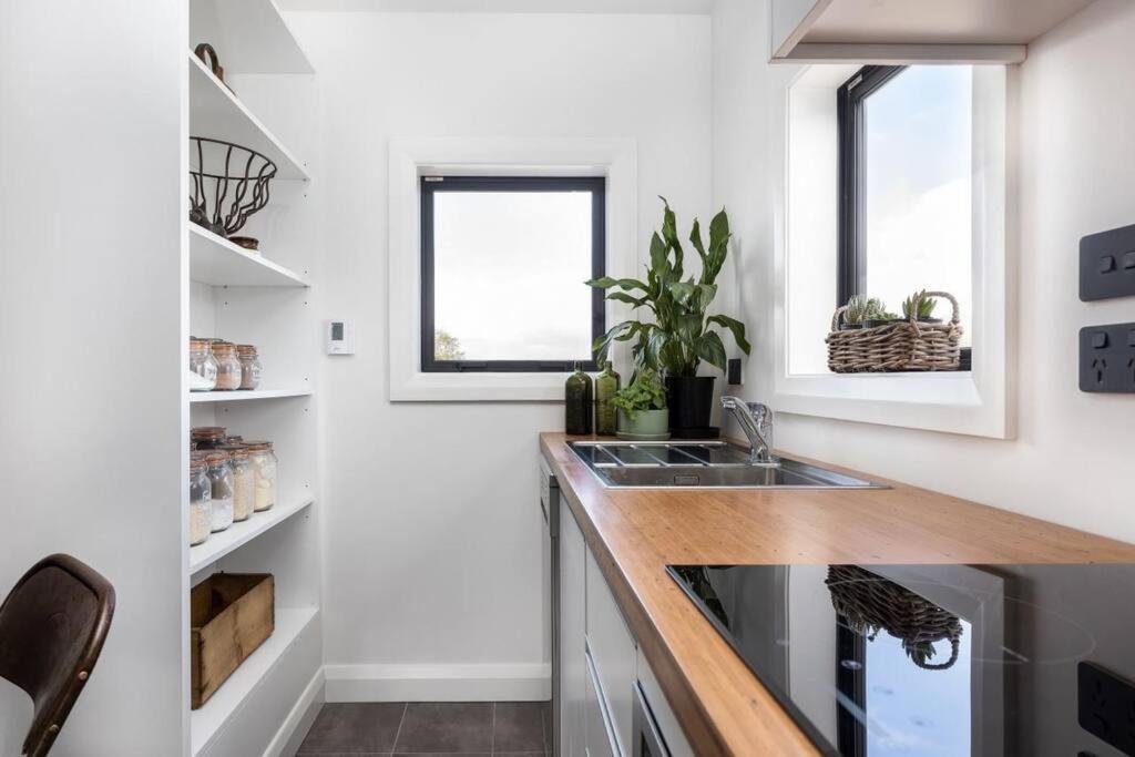 Apartment 2 - Haddin Court - Stunning Executive Blenheim Exteriör bild