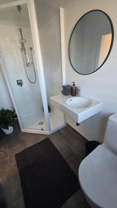 Apartment 2 - Haddin Court - Stunning Executive Blenheim Exteriör bild