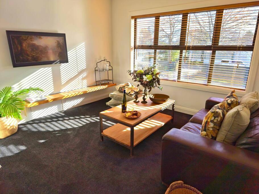 Apartment 2 - Haddin Court - Stunning Executive Blenheim Exteriör bild